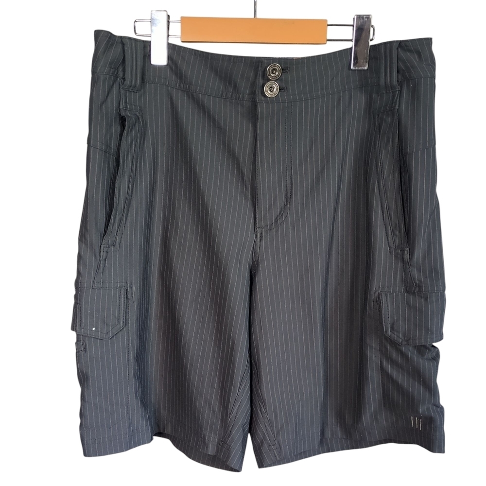 Lululemon Athletica‎ Men's Charcoal Pinstripe Shorts Sz 36 Comic Strip Waistband